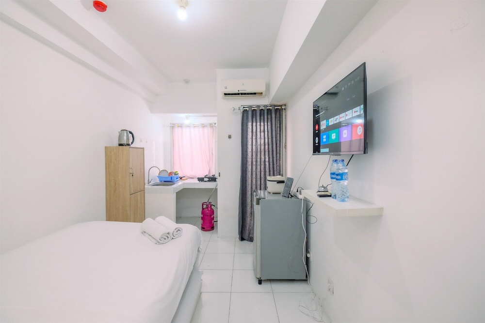 simply look studio at mont blanc bekasi apartment