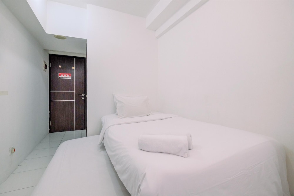 simply look studio at mont blanc bekasi apartment