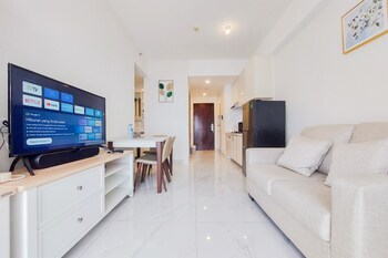 good deal and comfy 2br sky house bsd apartment