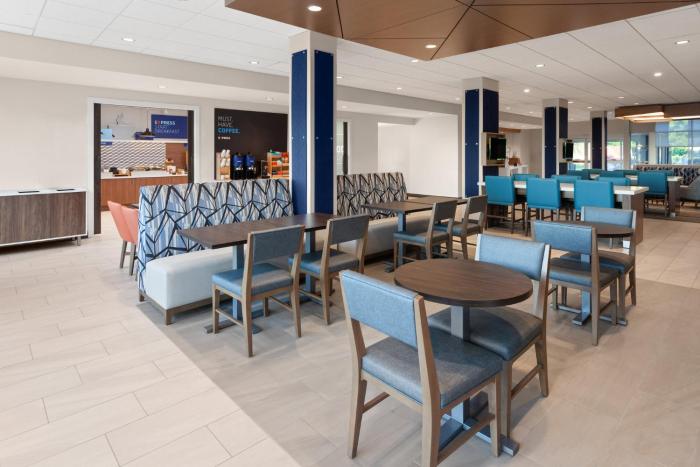 holiday inn express reedsburg dells area an ihg hotel