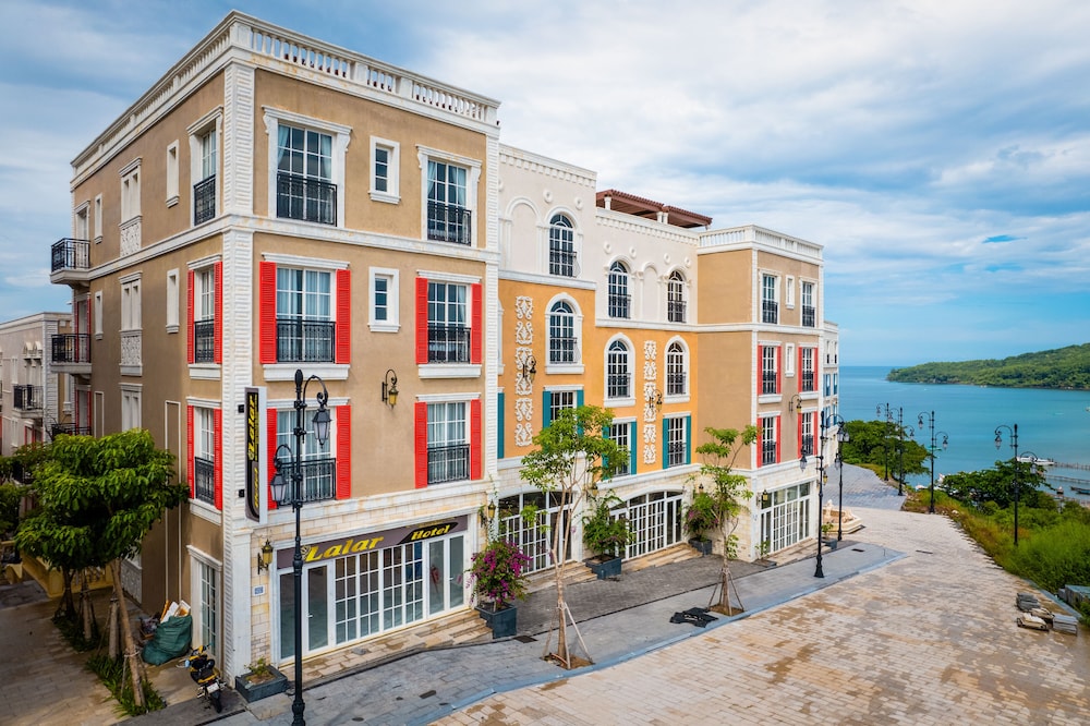lalar hotel phu quoc