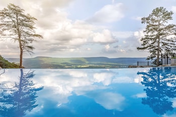 cloudland at mclemore resort lookout mountain curio by hilton