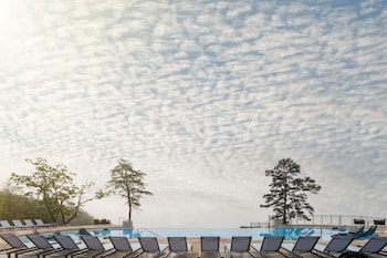 cloudland at mclemore resort lookout mountain curio by hilton