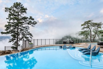 cloudland at mclemore resort lookout mountain curio by hilton