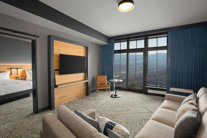 cloudland at mclemore resort lookout mountain curio by hilton