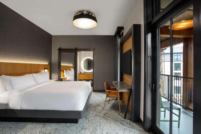 cloudland at mclemore resort lookout mountain curio by hilton