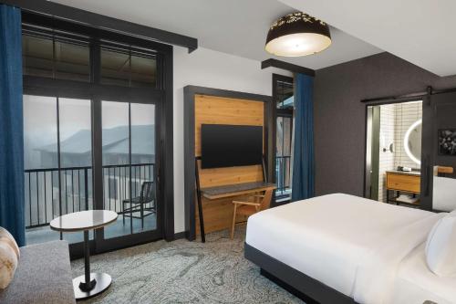 cloudland at mclemore resort lookout mountain curio by hilton