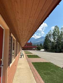 saddle mountain lodge