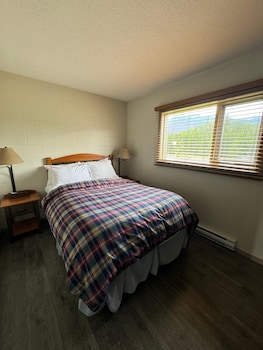 saddle mountain lodge