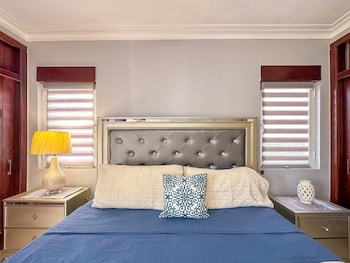 beautiful 2 br apartment with bbq