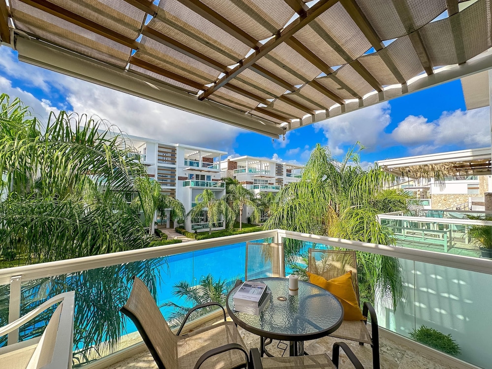beautiful 2 br apartment with bbq