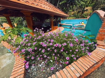 Siwõ Art Guesthouse,Costa Rica>>Sardinal,3 star