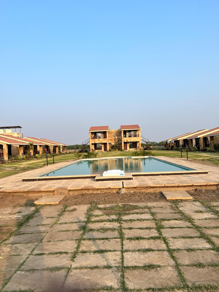 the blackbuck trails velavadar