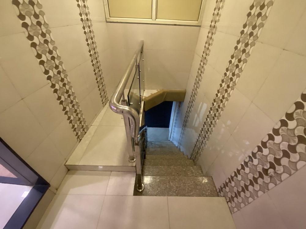 hotel royal grand near mumbai international airport