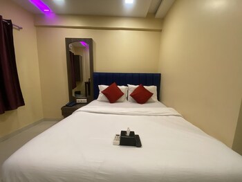 hotel royal grand near mumbai international airport