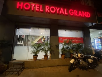 hotel royal grand near mumbai international airport