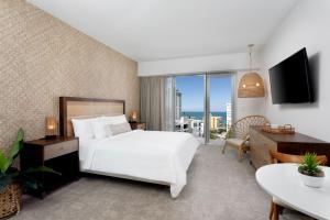 casa costera isla verde beach apartments by marriott bonvoy