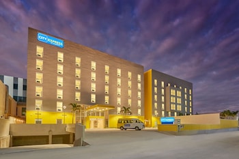 city express by marriott cancun aeropuerto