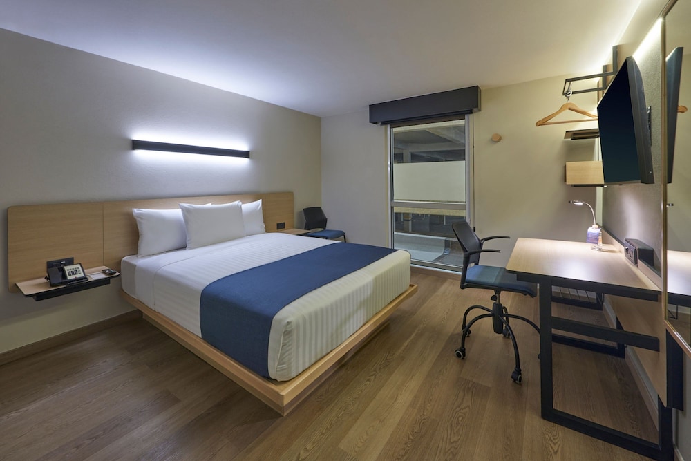 city express by marriott cancun aeropuerto