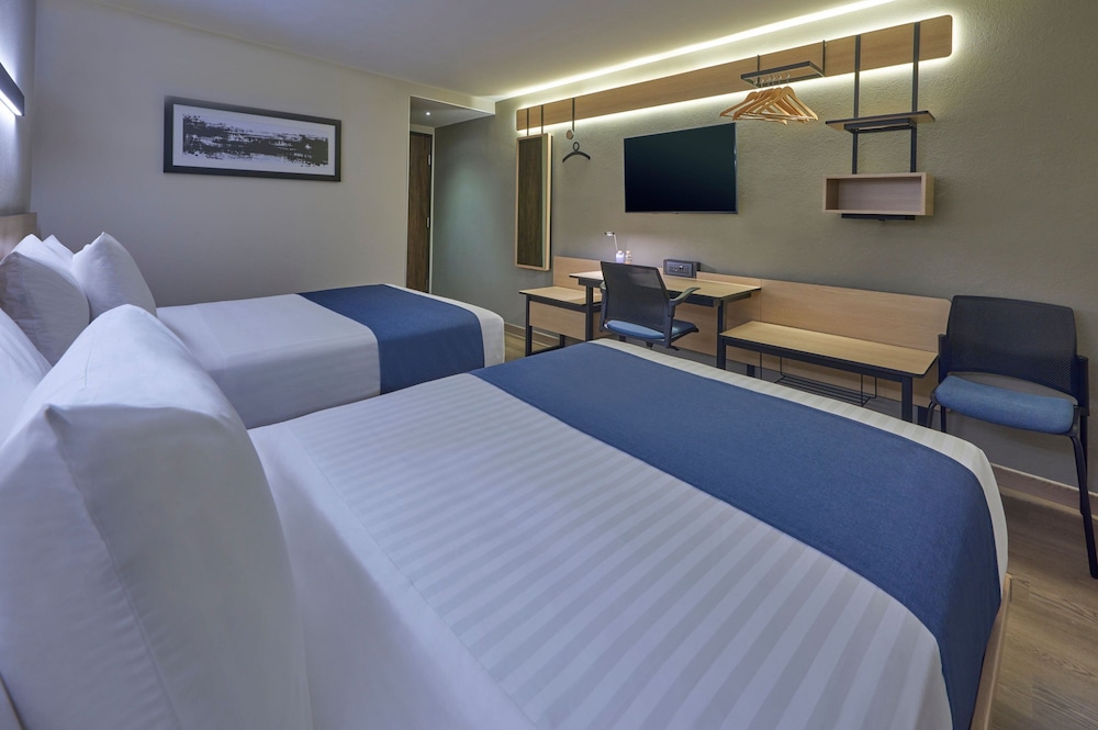 city express by marriott cancun aeropuerto