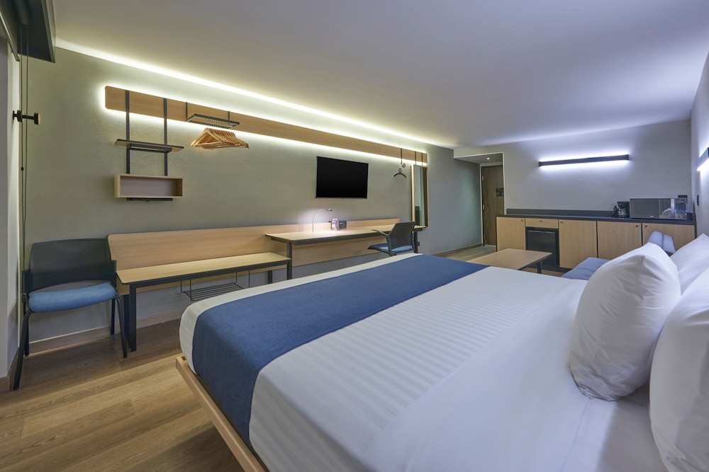 city express by marriott cancun aeropuerto