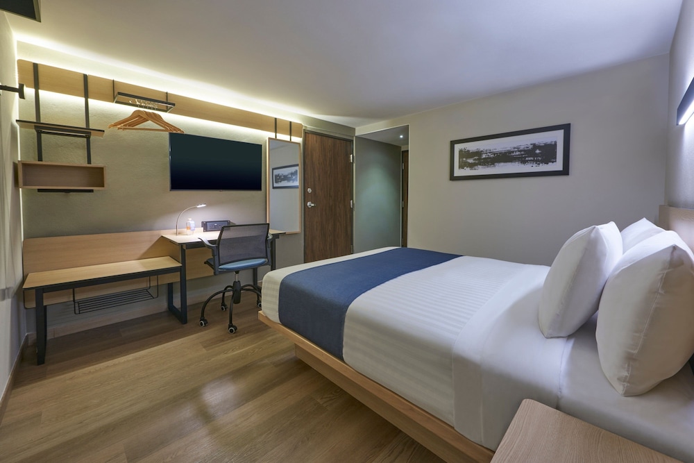 city express by marriott cancun aeropuerto