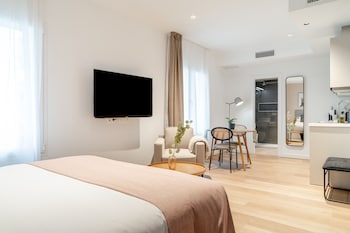 limehome sevilla ronda de capuchinos