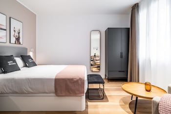 limehome sevilla ronda de capuchinos