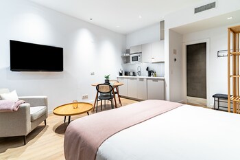 limehome sevilla ronda de capuchinos