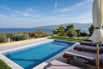cavos boutique homes
