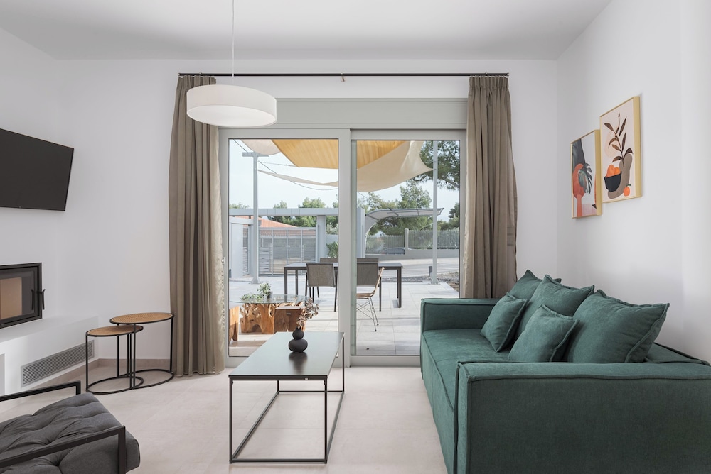 cavos boutique homes