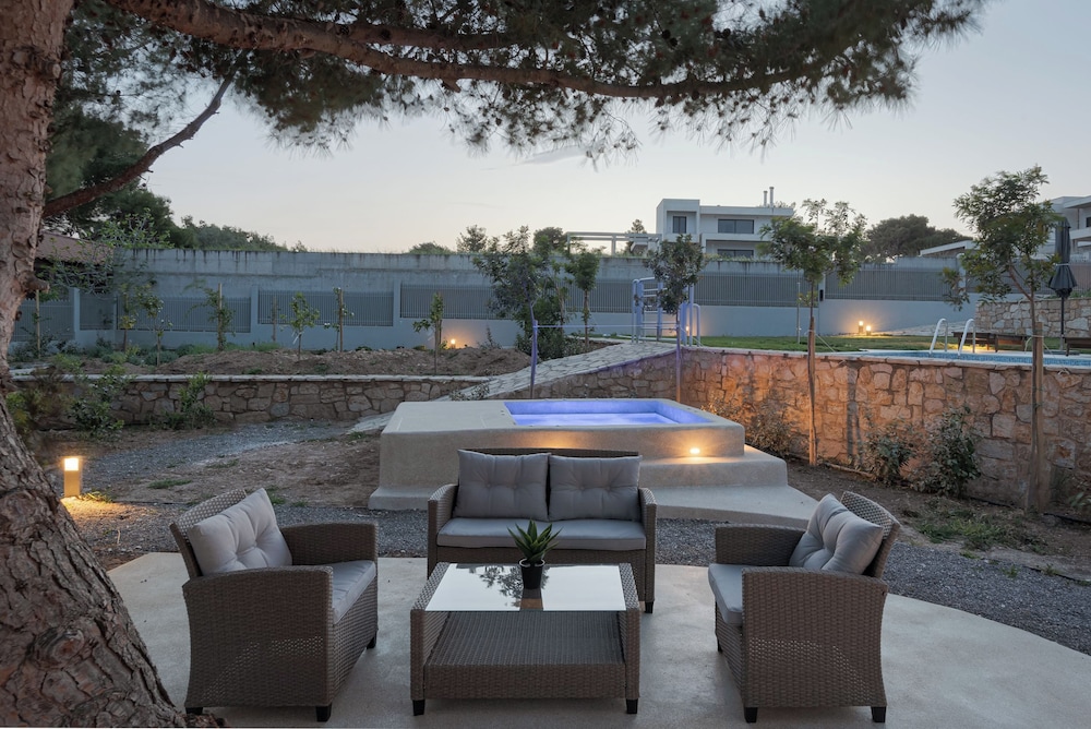 cavos boutique homes