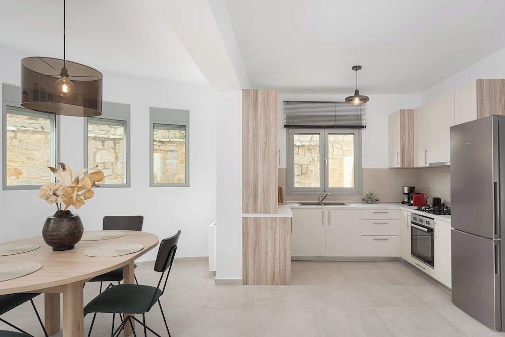 cavos boutique homes
