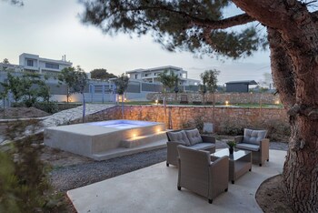 cavos boutique homes