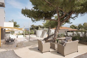 cavos boutique homes
