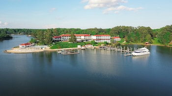 The Tides Inn,Lancaster>>Irvington,4 star