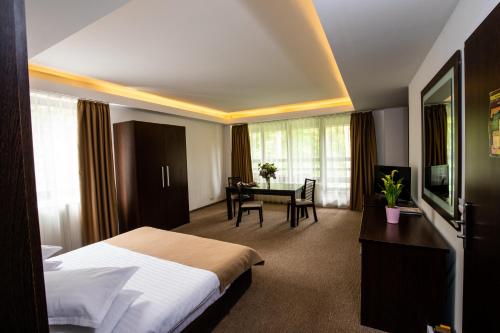 Hotel Smart,Sinaia>>Brasov,3 star