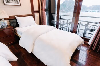 honey boutique cruise