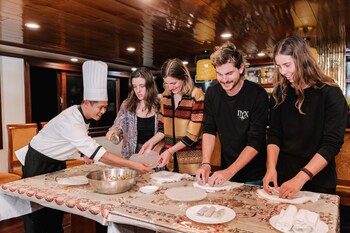 honey boutique cruise