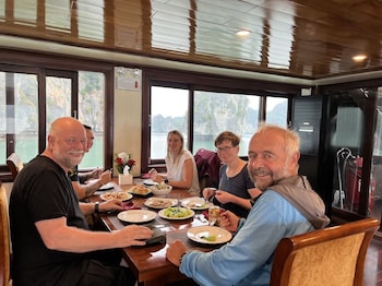 honey boutique cruise