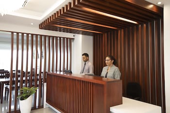 single tree mount hotel