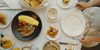 Crowne Plaza Ezhou, An Ihg Hotel,China>>Ezhou,4 star
