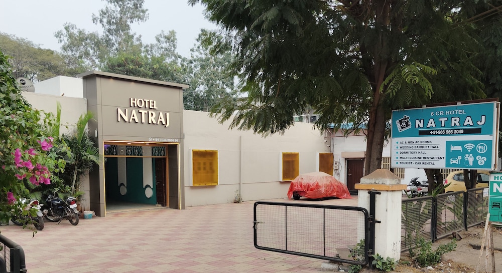 6 cr hotel natraj aurangabad