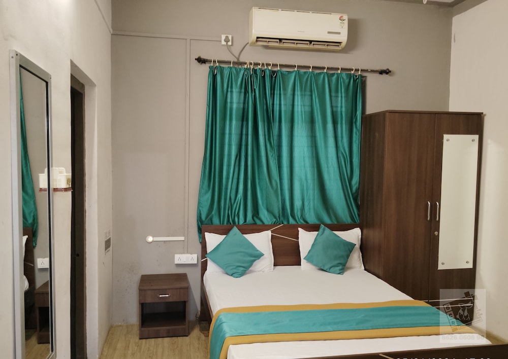 6 cr hotel natraj aurangabad