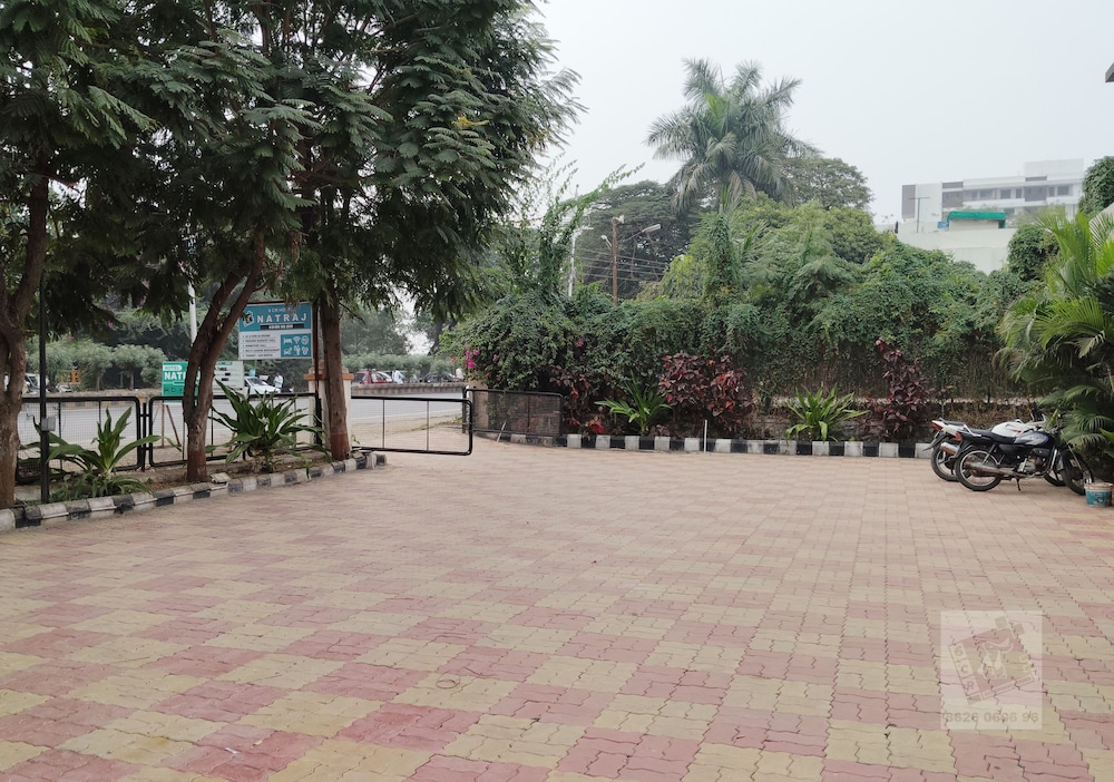 6 cr hotel natraj aurangabad