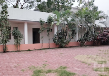 6 cr hotel natraj aurangabad