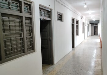 6 Cr Hotel Natraj Aurangabad,India>>Aurangabad,2 star