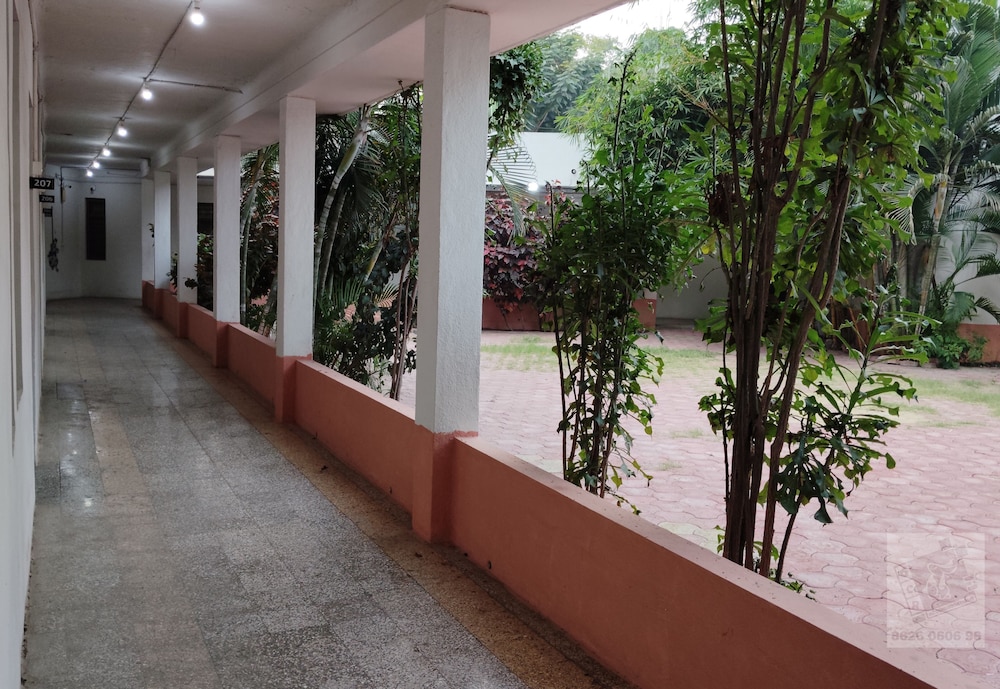 6 cr hotel natraj aurangabad