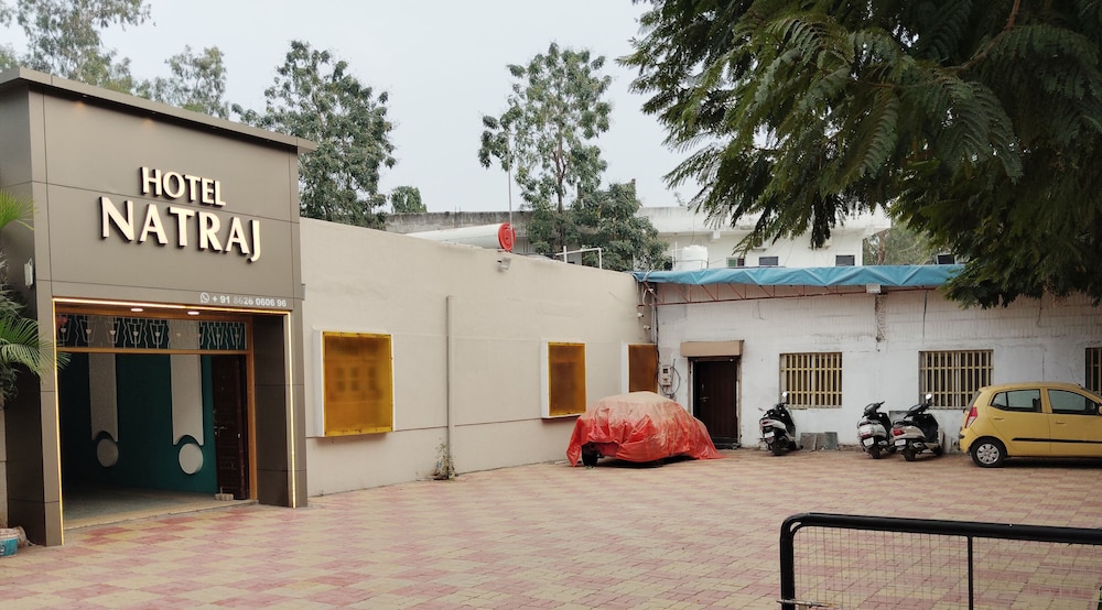 6 cr hotel natraj aurangabad