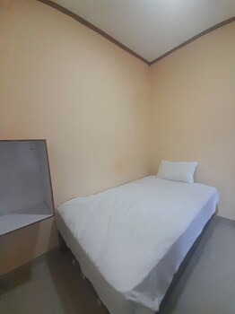 oyo 93417 homestay bunga rinte syariah